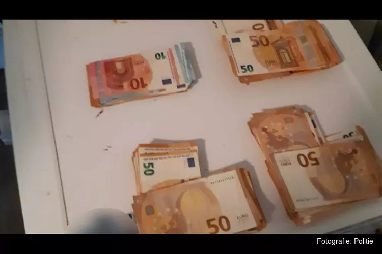 Aanhoudingen na verduistering geld bejaarde man