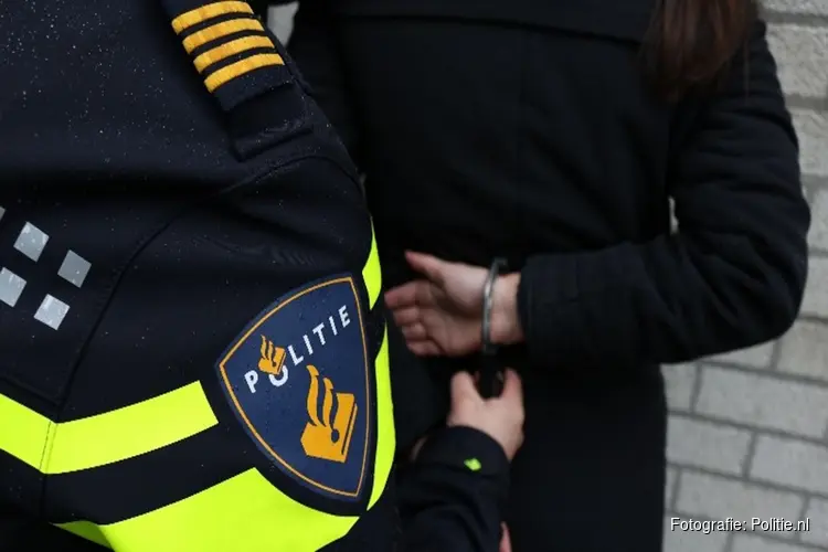 Politie verricht twee aanhoudingen na steekincident in Assen