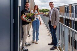Eerste sleutel flexwoning overhandigd