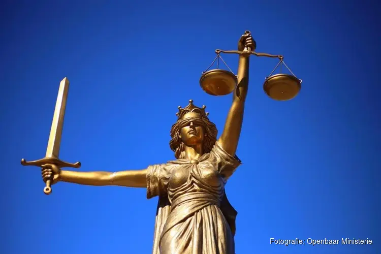 OM eist tien jaar cel tegen 81-jarige Assenaar voor om het leven brengen van zijn vrouw